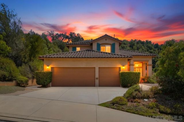 3173 Willow Tree Ln, Escondido, CA 92027