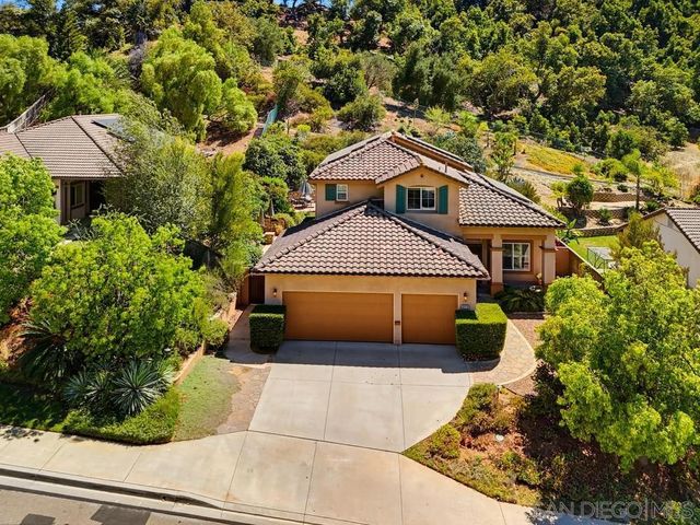 3173 Willow Tree Ln, Escondido, CA 92027