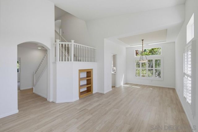 3173 Willow Tree Ln, Escondido, CA 92027