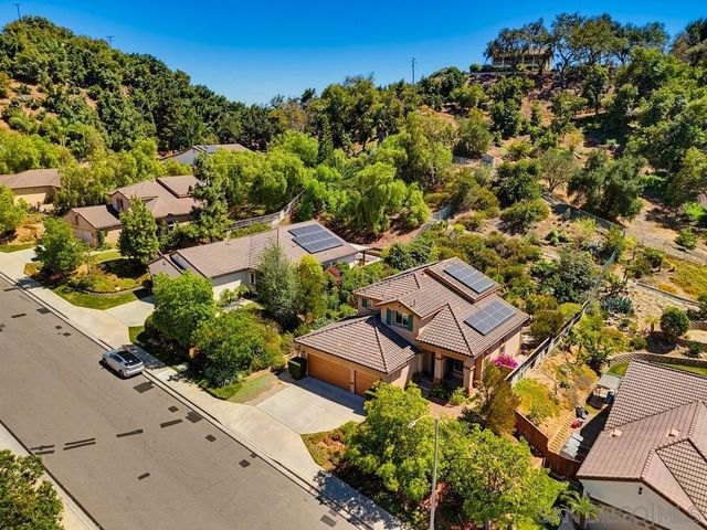 3173 Willow Tree Ln, Escondido, CA 92027
