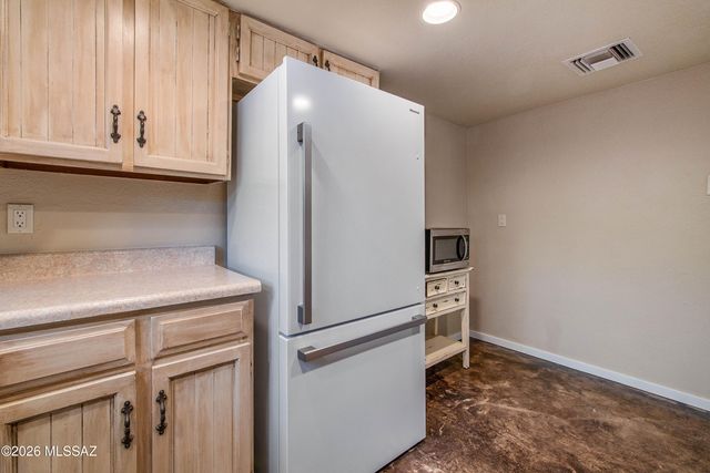 6441 N Foothills Drive, Tucson, AZ 85718