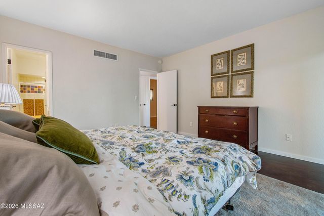 6441 N Foothills Drive, Tucson, AZ 85718