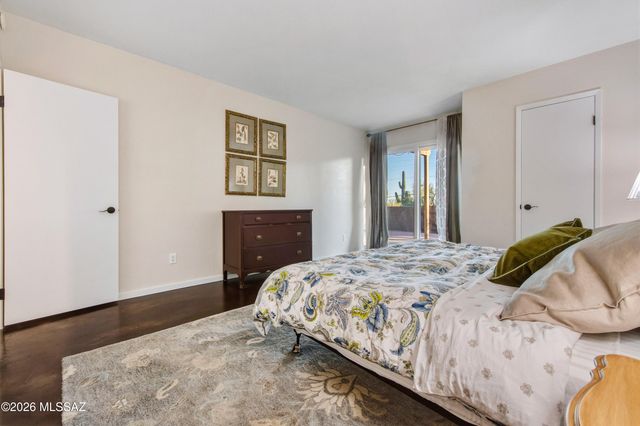 6441 N Foothills Drive, Tucson, AZ 85718