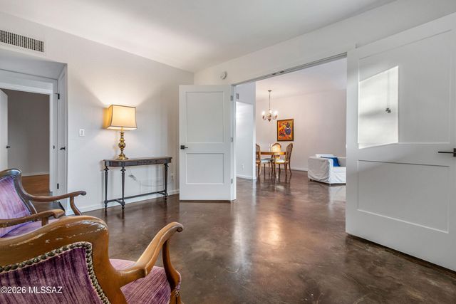 6441 N Foothills Drive, Tucson, AZ 85718