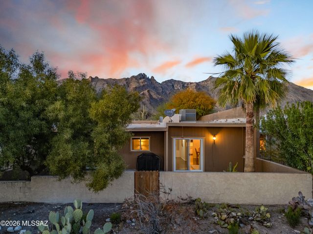 6441 N Foothills Drive, Tucson, AZ 85718