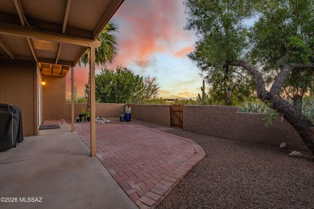 6441 N Foothills Drive, Tucson, AZ 85718
