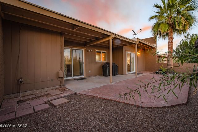 6441 N Foothills Drive, Tucson, AZ 85718