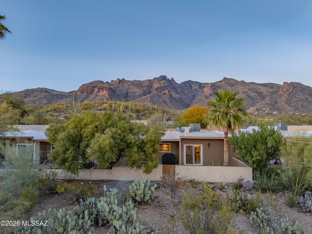 6441 N Foothills Drive, Tucson, AZ 85718