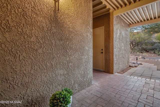6441 N Foothills Drive, Tucson, AZ 85718