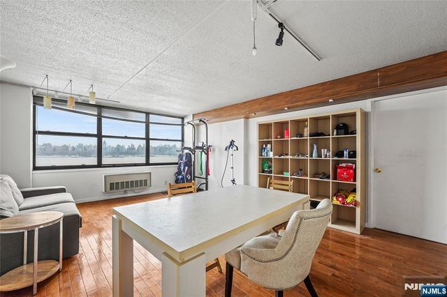 7002 Boulevard East 8P, Guttenberg, NJ 07093