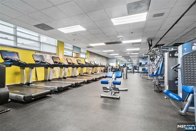 7002 Boulevard East 8P, Guttenberg, NJ 07093