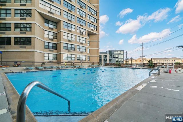 7002 Boulevard East 8P, Guttenberg, NJ 07093