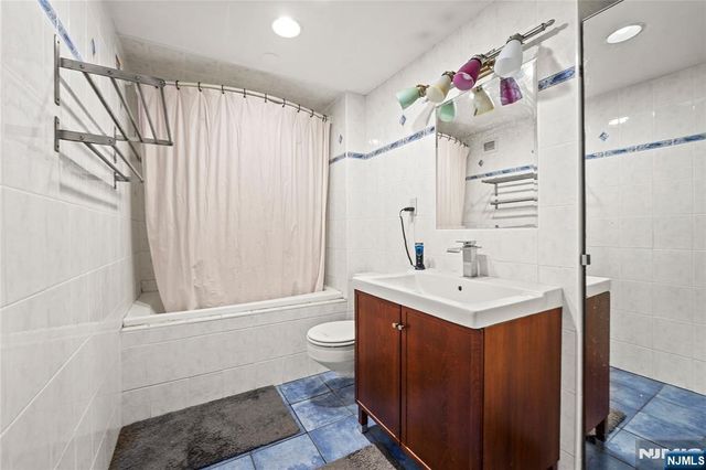 7002 Boulevard East 8P, Guttenberg, NJ 07093