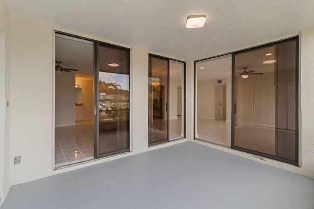 8641 W Boca Glades Blvd Boulevard W B, Boca Raton, FL 33434