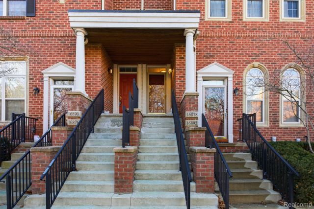 16878 Farmington Road, Livonia, MI 48154