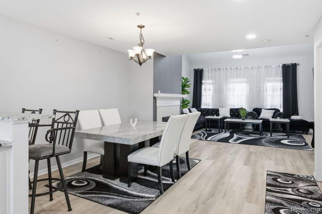 16878 Farmington Road, Livonia, MI 48154