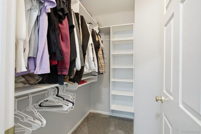 16878 Farmington Road, Livonia, MI 48154