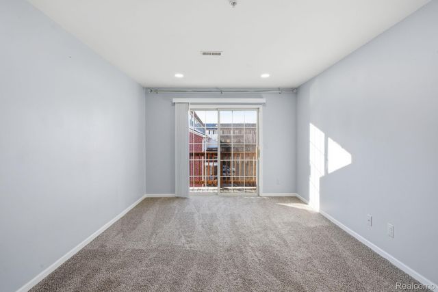 16878 Farmington Road, Livonia, MI 48154