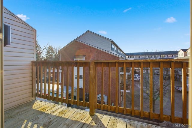 16878 Farmington Road, Livonia, MI 48154