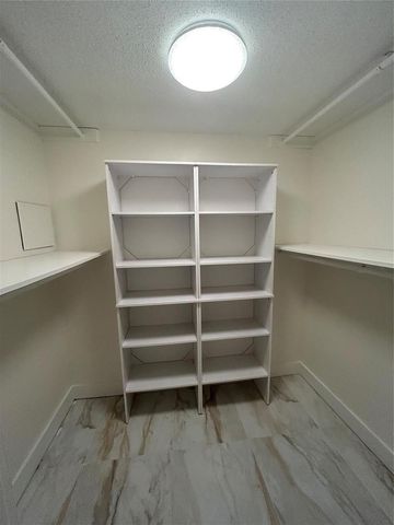 550 Bayshore Drive 102, Fort Lauderdale, FL 33304