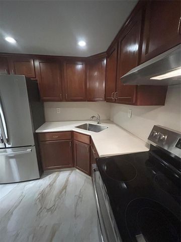 550 Bayshore Drive 102, Fort Lauderdale, FL 33304