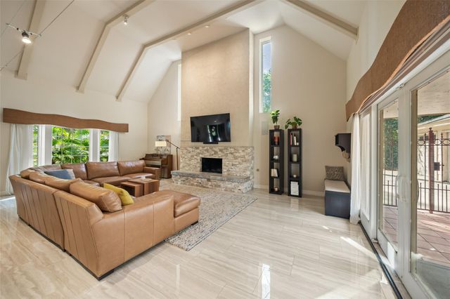 2918 Kings Forest Drive, Kingwood, TX 77339