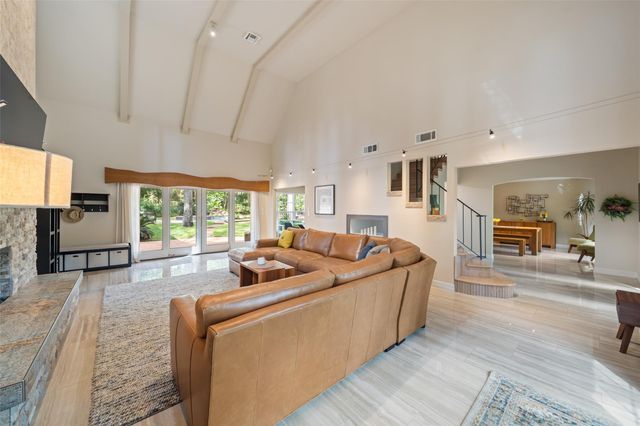 2918 Kings Forest Drive, Kingwood, TX 77339