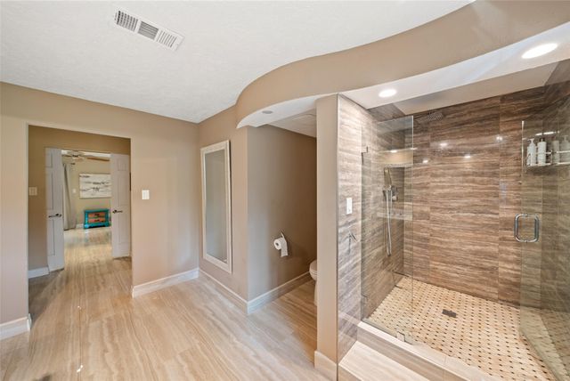 2918 Kings Forest Drive, Kingwood, TX 77339