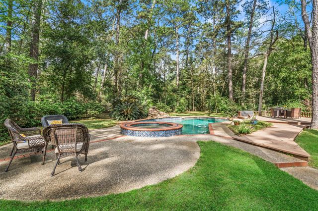 2918 Kings Forest Drive, Kingwood, TX 77339