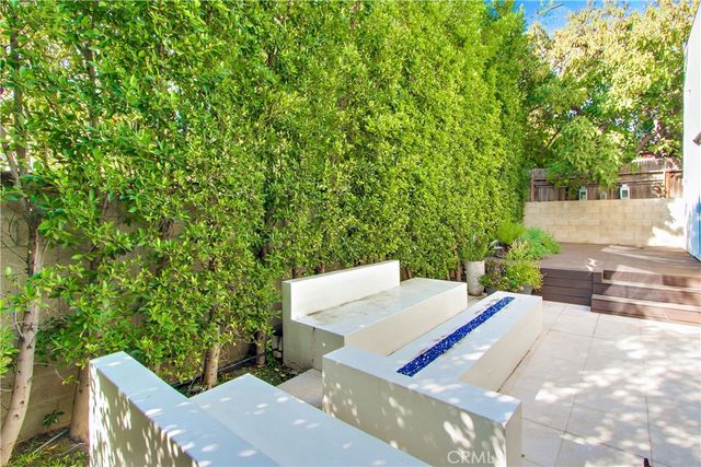 8824 Rangely Avenue, West Hollywood, CA 90048