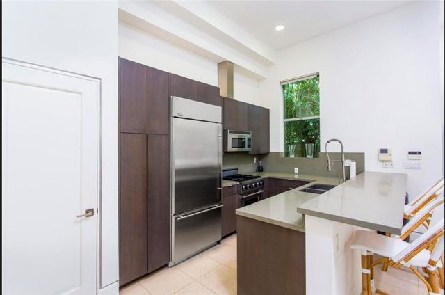 8824 Rangely Avenue, West Hollywood, CA 90048