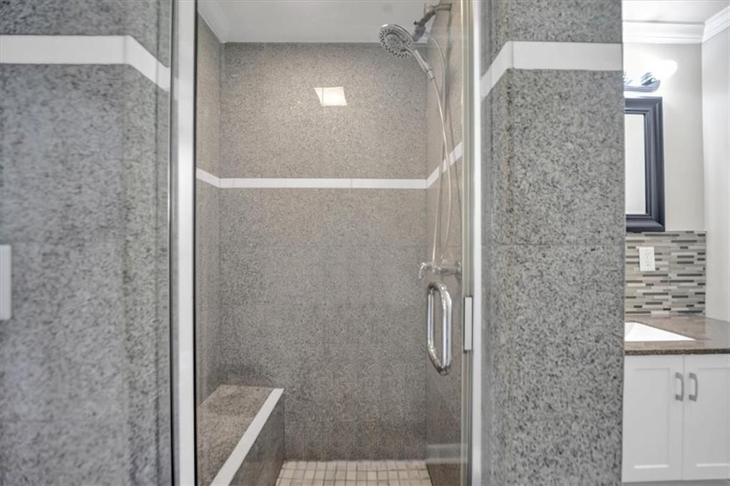 Image 12 of property listing at 3070 Lindon Lane, Decatur, GA 30033