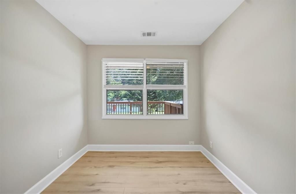 Image 18 of property listing at 3070 Lindon Lane, Decatur, GA 30033