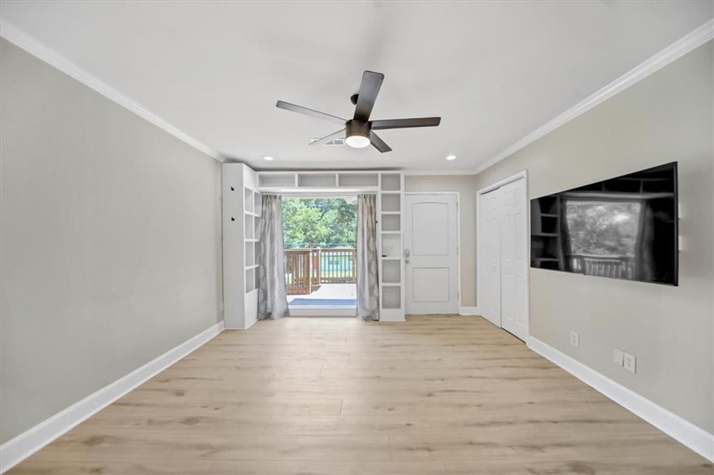 Image 3 of property listing at 3070 Lindon Lane, Decatur, GA 30033