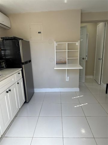 299 SE 12th Avenue, Deerfield Beach, FL 33441