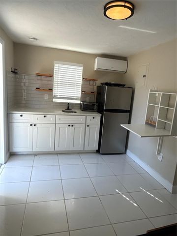 299 SE 12th Avenue, Deerfield Beach, FL 33441