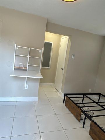 299 SE 12th Avenue, Deerfield Beach, FL 33441