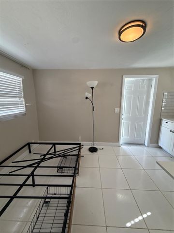299 SE 12th Avenue, Deerfield Beach, FL 33441