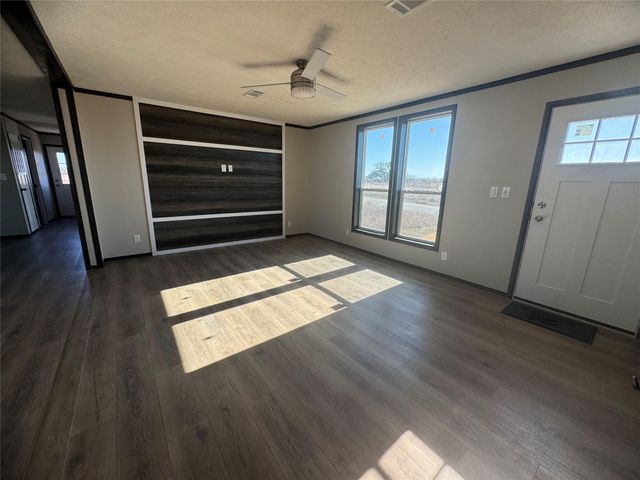 330 Beckham DR, Dale, TX 78616