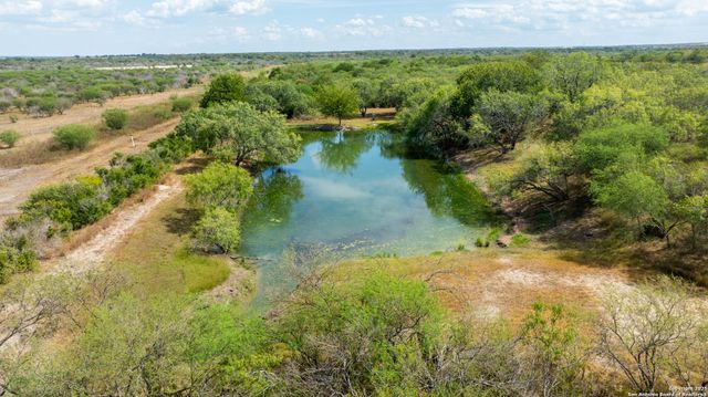 000 County Road 332, Runge, TX 78151