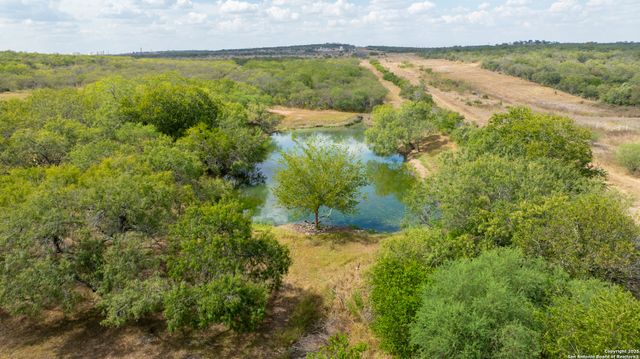 000 County Road 332, Runge, TX 78151