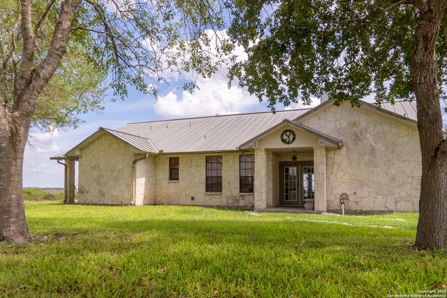 000 County Road 332, Runge, TX 78151