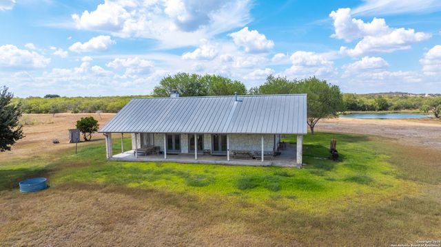 000 County Road 332, Runge, TX 78151