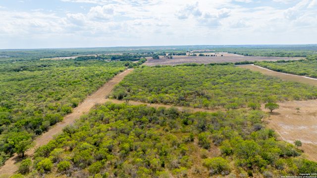 000 County Road 332, Runge, TX 78151