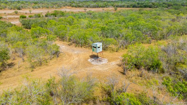 000 County Road 332, Runge, TX 78151