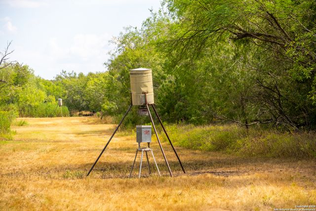 000 County Road 332, Runge, TX 78151