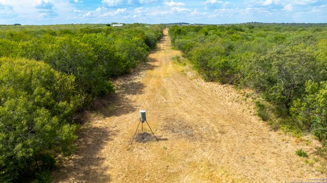 000 County Road 332, Runge, TX 78151