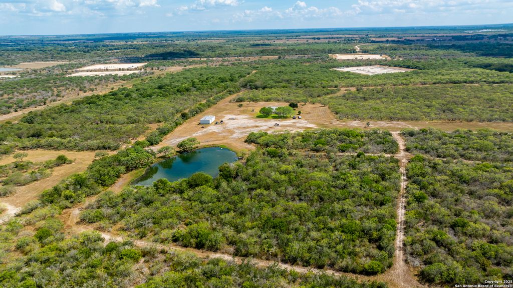 000 County Road 332, Runge, TX 78151