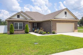 16 Pinnacle Point Ln, Tullahoma, TN 37388