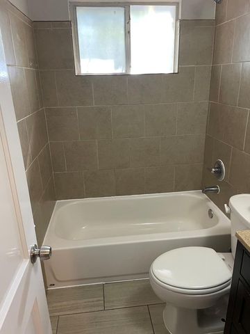 300 Canion ST B, Austin, TX 78752